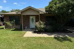 705 E James St, Wills Point, TX 75169 - Photo 23