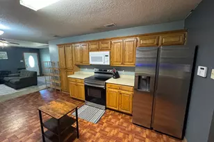 705 E James St, Wills Point, TX 75169 - Photo 11