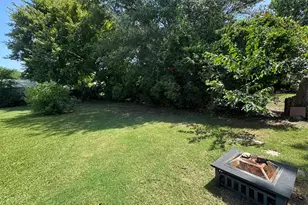 705 E James St, Wills Point, TX 75169 - Photo 7