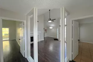 3147 Royal Gable Dr, Dallas, TX 75229 - Photo 3