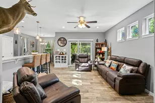 905 Poe St, Azle, TX 76020 - Photo 11