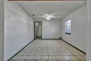 210 Slaughter St, Arlington, TX 76011 - Photo 19