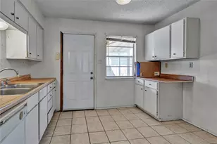 210 Slaughter St, Arlington, TX 76011 - Photo 25