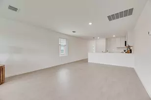 109 Pecan Flts Rd, Balch Springs, TX 75181 - Photo 17