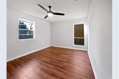 2201 Shady Meadow Court, Arlington, TX 76013 - Photo 9