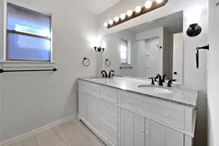 2201 Shady Meadow Ct, Arlington, TX 76013 - Photo 11