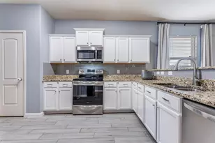 6012 Amber Cliff Ln, Fort Worth, TX 76179 - Photo 9