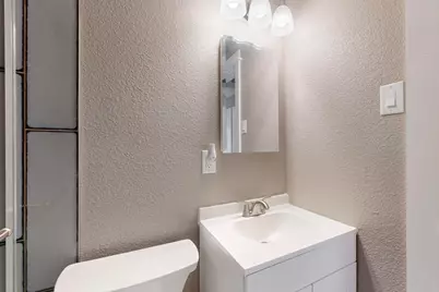 1035 Blaylock Circle S, Irving, TX 75061 - Photo 19