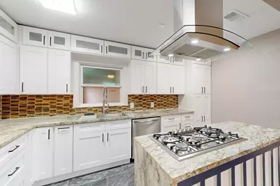 1035 Blaylock Circle S, Irving, TX 75061 - Photo 17