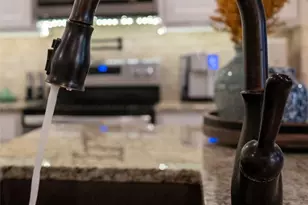 923 White Marlin Dr, Burleson, TX 76028 - Photo 19