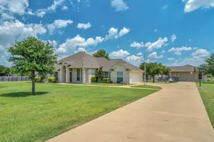 13025 Shadow Brook Ct, Terrell, TX 75160 - Photo 3