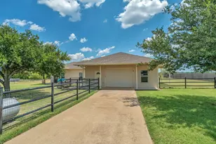 13025 Shadow Brook Ct, Terrell, TX 75160 - Photo 3