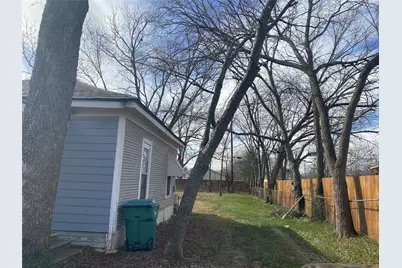 1006 S Throckmorton Street, Sherman, TX 75090 - Photo 3