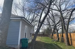 1006 S Throckmorton St, Sherman, TX 75090 - Photo 3