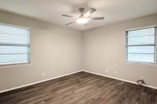 549 NW Hillery St, Burleson, TX 76028 - Photo 13