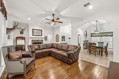 1689 W Tate Avenue, Robinson, TX 76706 - Photo 7