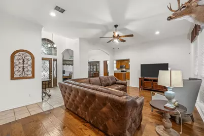 1689 W Tate Avenue, Robinson, TX 76706 - Photo 9