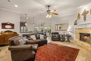 134 Donna Cir, Granbury, TX 76049 - Photo 7