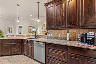 134 Donna Cir, Granbury, TX 76049 - Photo 13