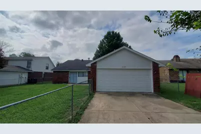 1125 Greenbriar Lane, Lancaster, TX 75146 - Photo 11