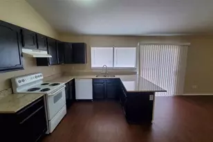 1125 Greenbriar Ln, Lancaster, TX 75146 - Photo 3