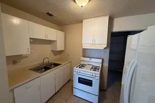 622 Smith St, Denton, TX 76205 - Photo 5