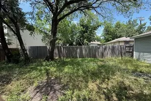 622 Smith St, Denton, TX 76205 - Photo 3