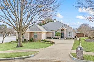 2640 Wickersham Ct, Grapevine, TX 76051 - Photo 3