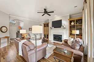 2640 Wickersham Ct, Grapevine, TX 76051 - Photo 11