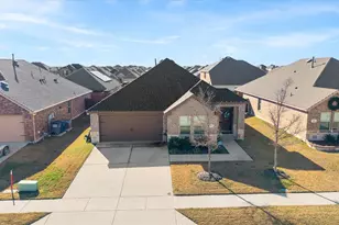 701 Gallop Dr, Princeton, TX 75407 - Photo 3