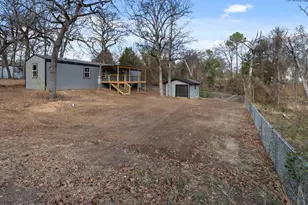 721 Queens Dr, Tool, TX 75143 - Photo 1
