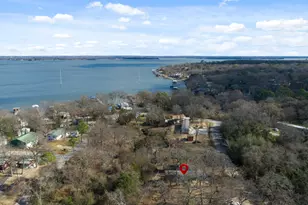 721 Queens Dr, Tool, TX 75143 - Photo 1