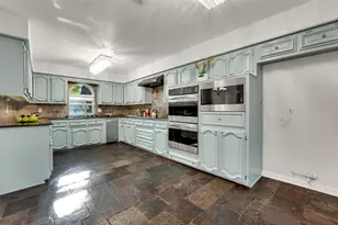 9511 Robin Meadow Dr, Dallas, TX 75243 - Photo 15