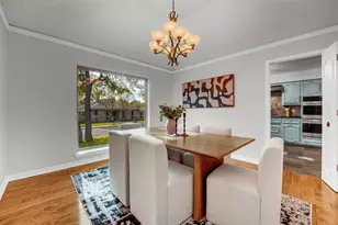 9511 Robin Meadow Dr, Dallas, TX 75243 - Photo 5