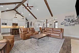 1211 County Rd 1024, Glen Rose, TX 76043 - Photo 11