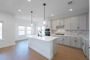 2212 Valencia Dr, Little Elm, TX 75068 - Photo 3