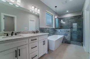 8319 Deep Green Dr, Dallas, TX 75249 - Photo 15