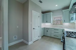 8319 Deep Green Dr, Dallas, TX 75249 - Photo 7