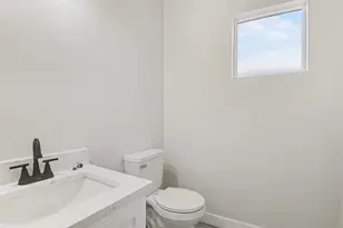 2705 12th St, Fort Worth, TX 76111 - Photo 9