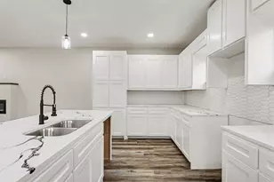 2705 12th St, Fort Worth, TX 76111 - Photo 7