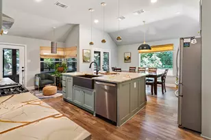 3422 Mercury Dr, Grapevine, TX 76051 - Photo 5