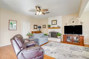 435 Arbor Lawn Dr, Burleson, TX 76028 - Photo 15