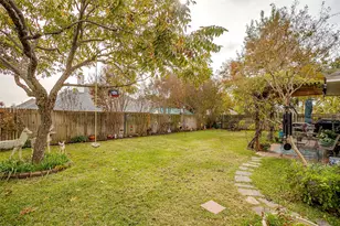 435 Arbor Lawn Dr, Burleson, TX 76028 - Photo 39