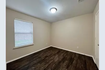 912 Bee Creek Lane, Fort Worth, TX 76120 - Photo 11