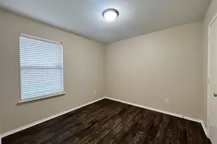 912 Bee Creek Ln, Fort Worth, TX 76120 - Photo 11