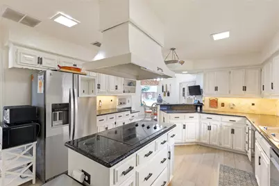 6818 Southpoint Drive, Dallas, TX 75248 - Photo 25