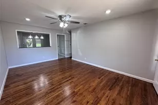 900 NW 11th St, Mineral Wells, TX 76067 - Photo 15