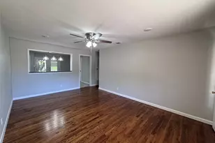 900 NW 11th St, Mineral Wells, TX 76067 - Photo 3