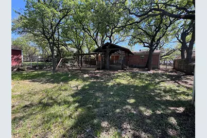 900 NW 11th Street, Mineral Wells, TX 76067 - Photo 27