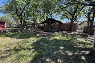 900 NW 11th St, Mineral Wells, TX 76067 - Photo 27